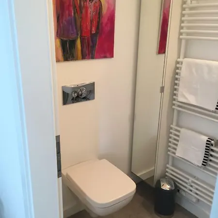 Apart-ment 84 Apartment