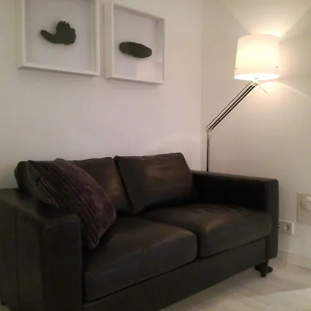 Apart-ment 84 Apartment *